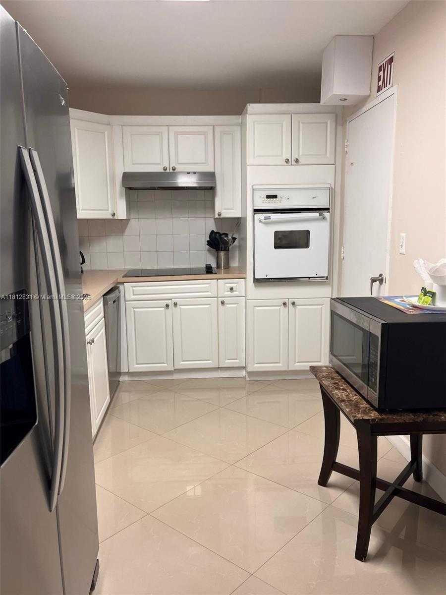 Small Image of 3901 S OCEAN DR #PH16Y, Hollywood Number 8