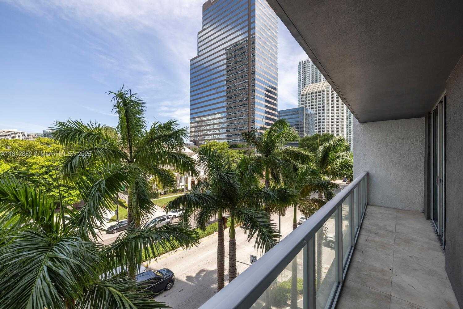 Small Image of 500 BRICKELL AVE #400, Miami Number 11
