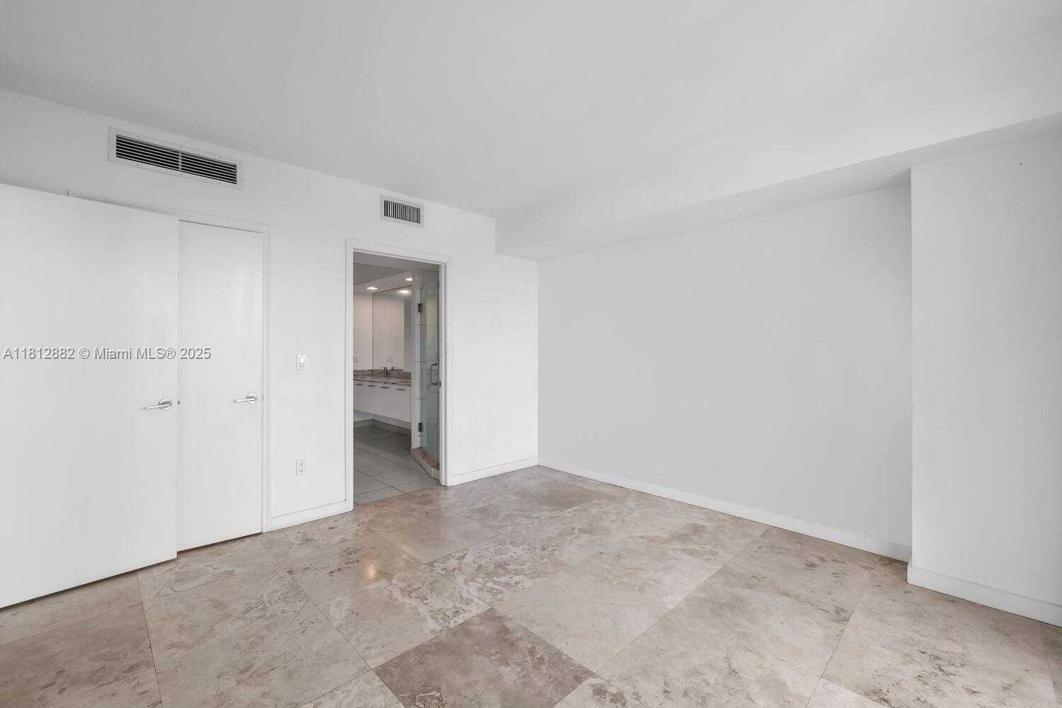 Small Image of 500 BRICKELL AVE #400, Miami Number 16