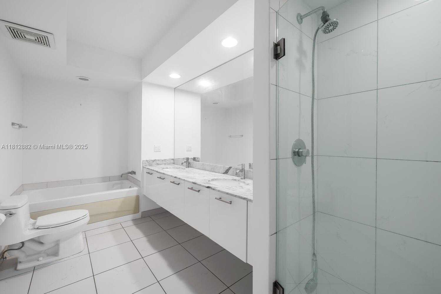 Small Image of 500 BRICKELL AVE #400, Miami Number 17