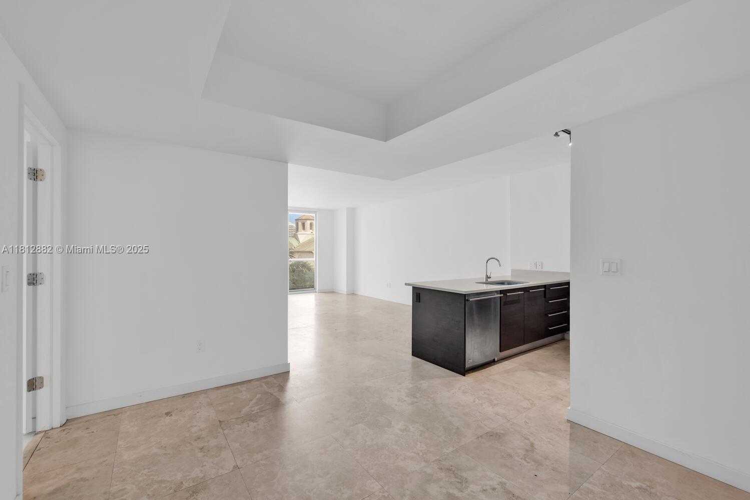 Small Image of 500 BRICKELL AVE #400, Miami Number 2