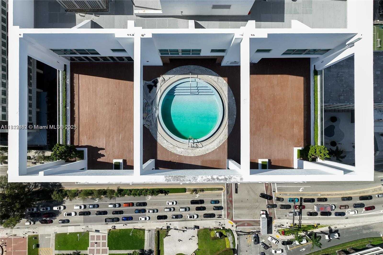 Small Image of 500 BRICKELL AVE #400, Miami Number 22