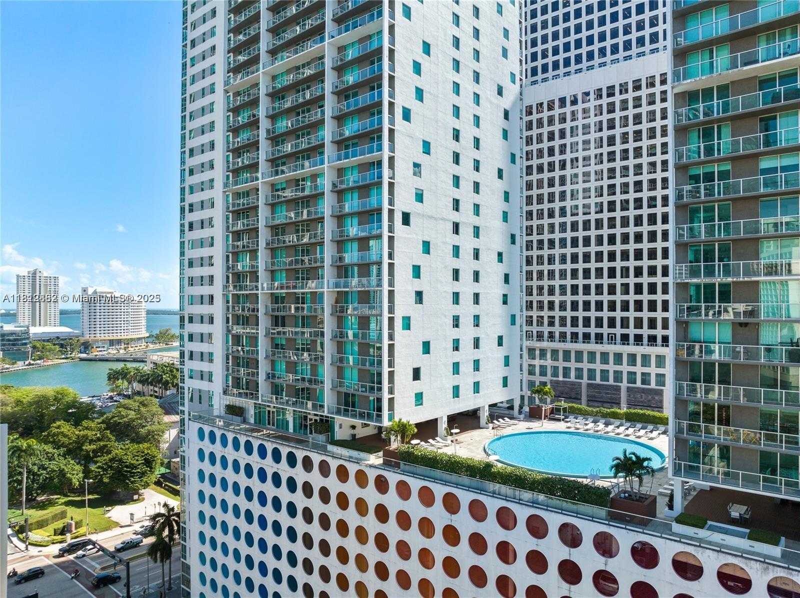 Small Image of 500 BRICKELL AVE #400, Miami Number 23