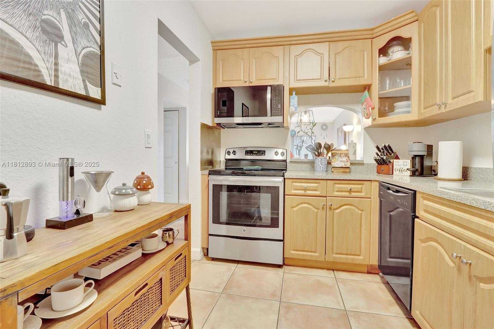 Small Image of 9972 SOUTH WEST 88TH ST #1128, Miami Number 10
