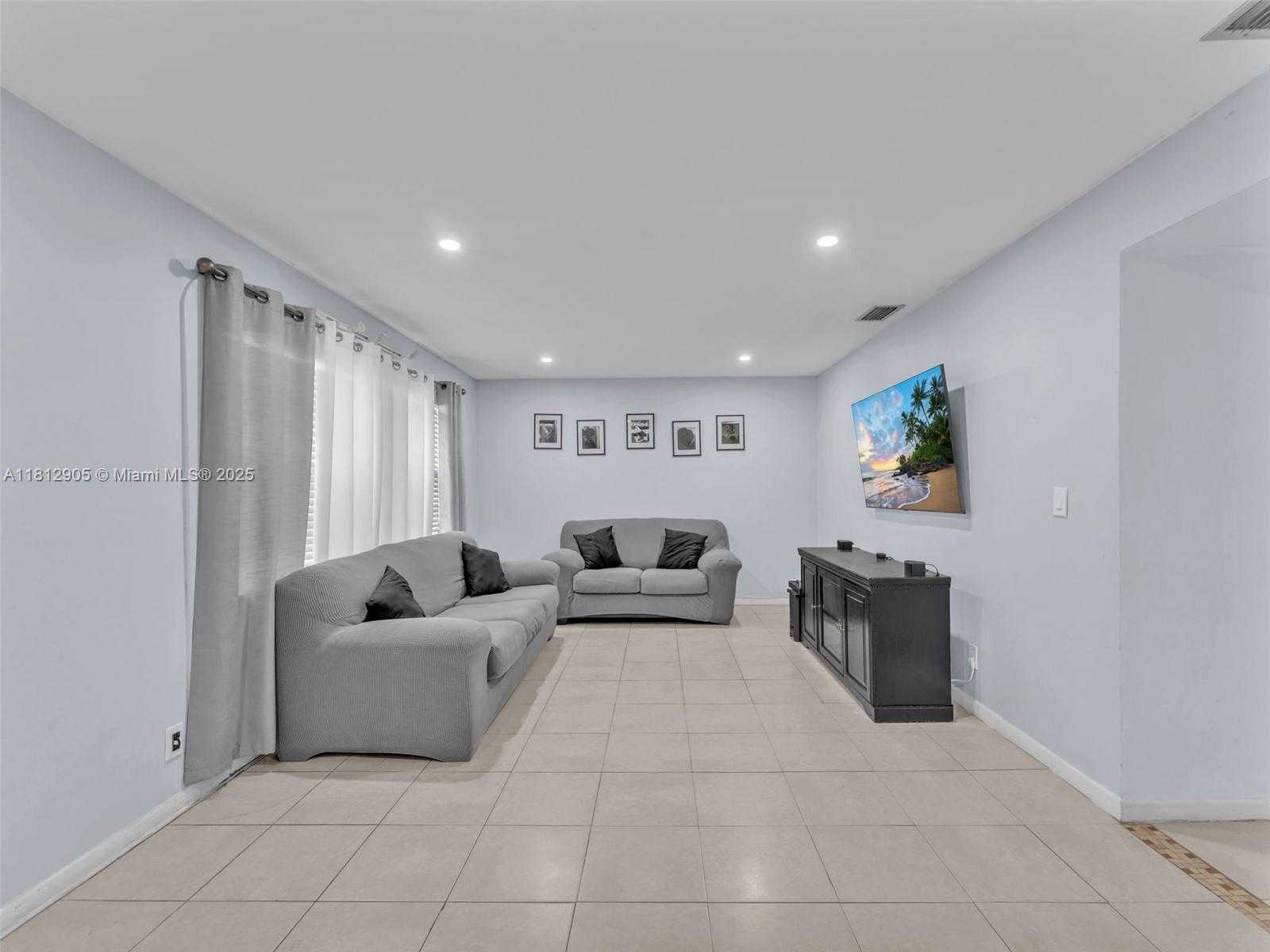 Small Image of 1849 SOUTH WEST 81ST WAY #1-24, Davie Number 4