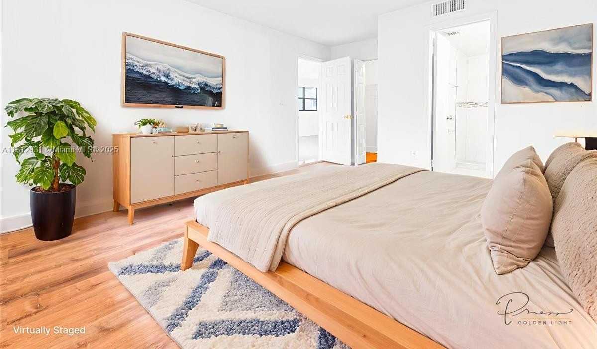 Small Image of 9939 NOB HILL PL #9939, Sunrise Number 11