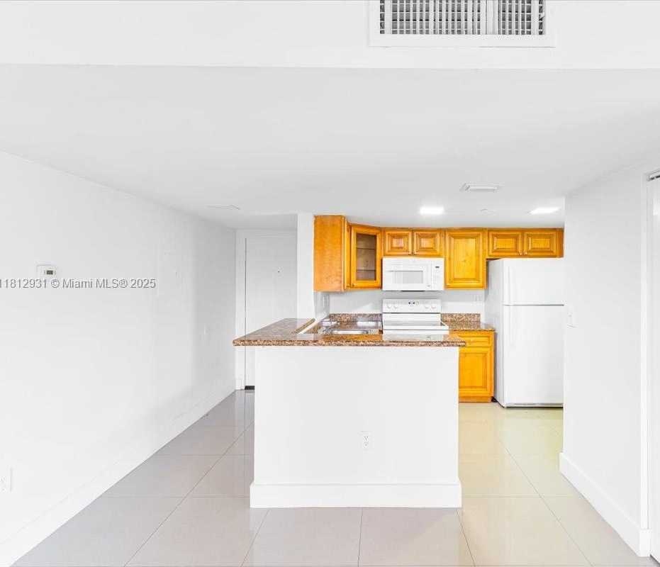 Small Image of 9939 NOB HILL PL #9939, Sunrise Number 26