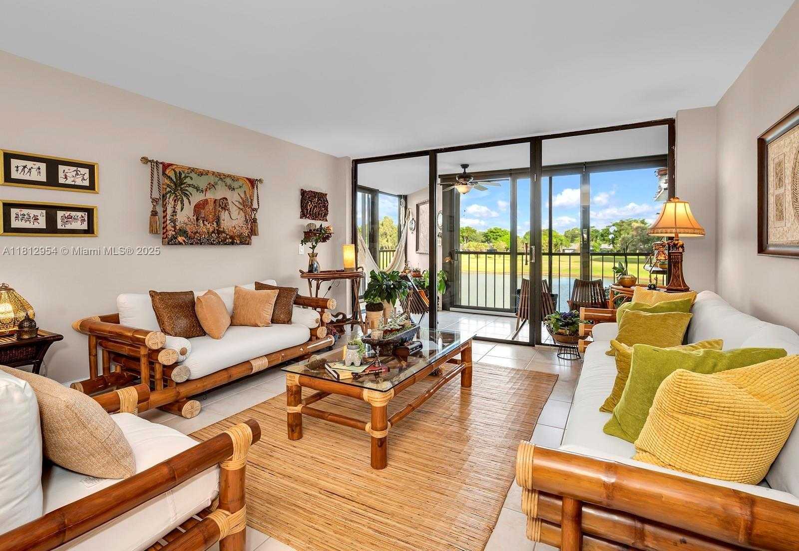 Small Image of 16100 GOLF CLUB RD #203, Weston Number 4