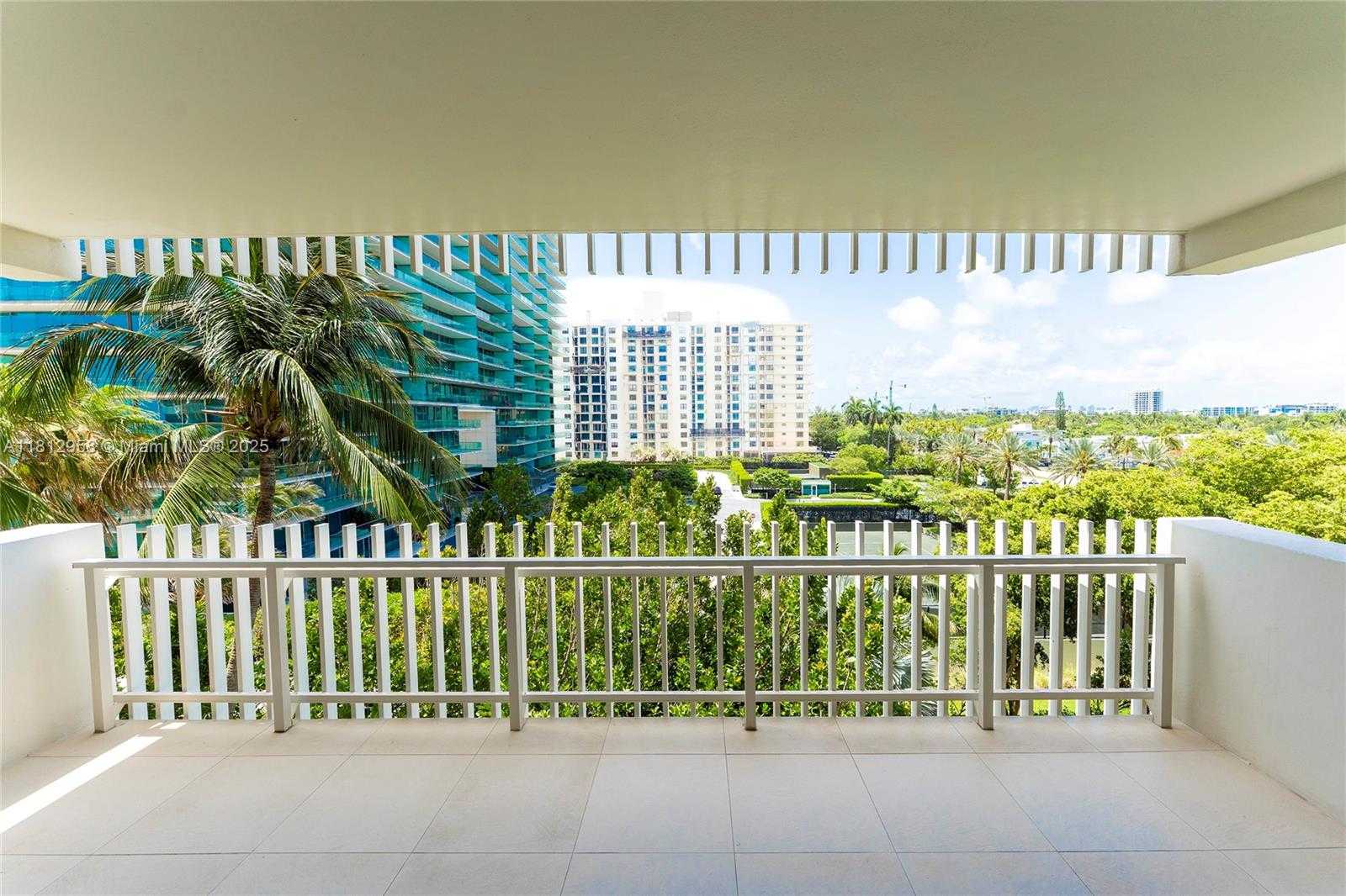 Small Image of 10205 COLLINS AVE #401, Bal Harbour Number 27