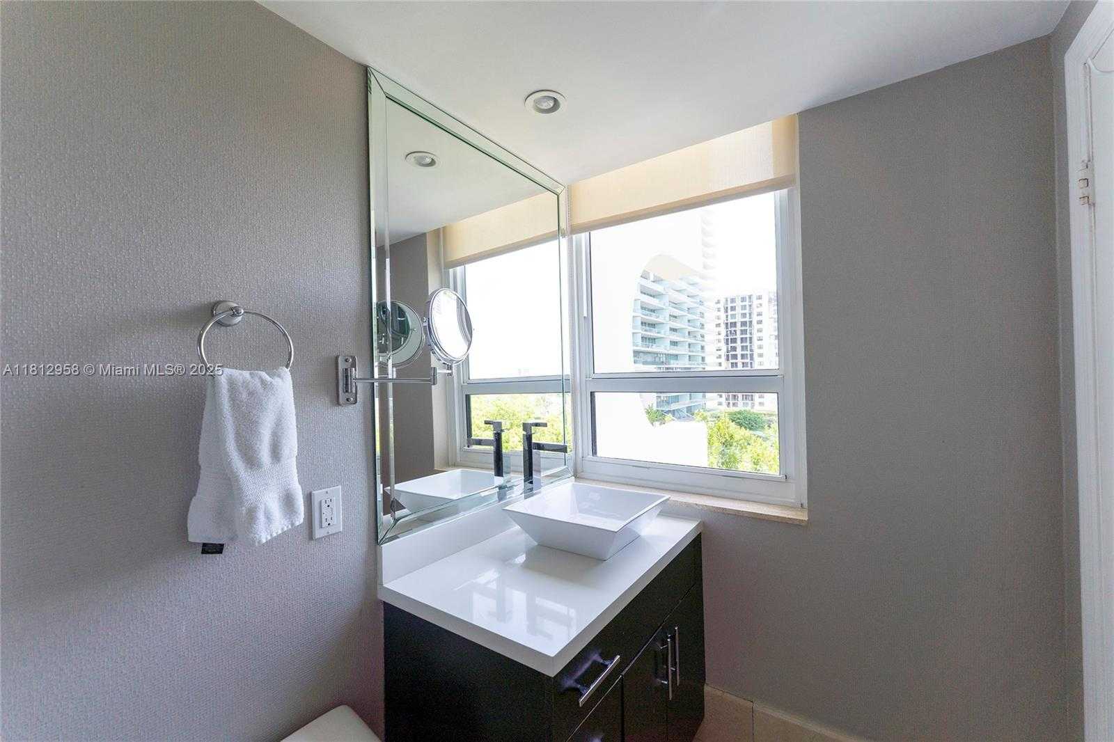 Small Image of 10205 COLLINS AVE #401, Bal Harbour Number 34