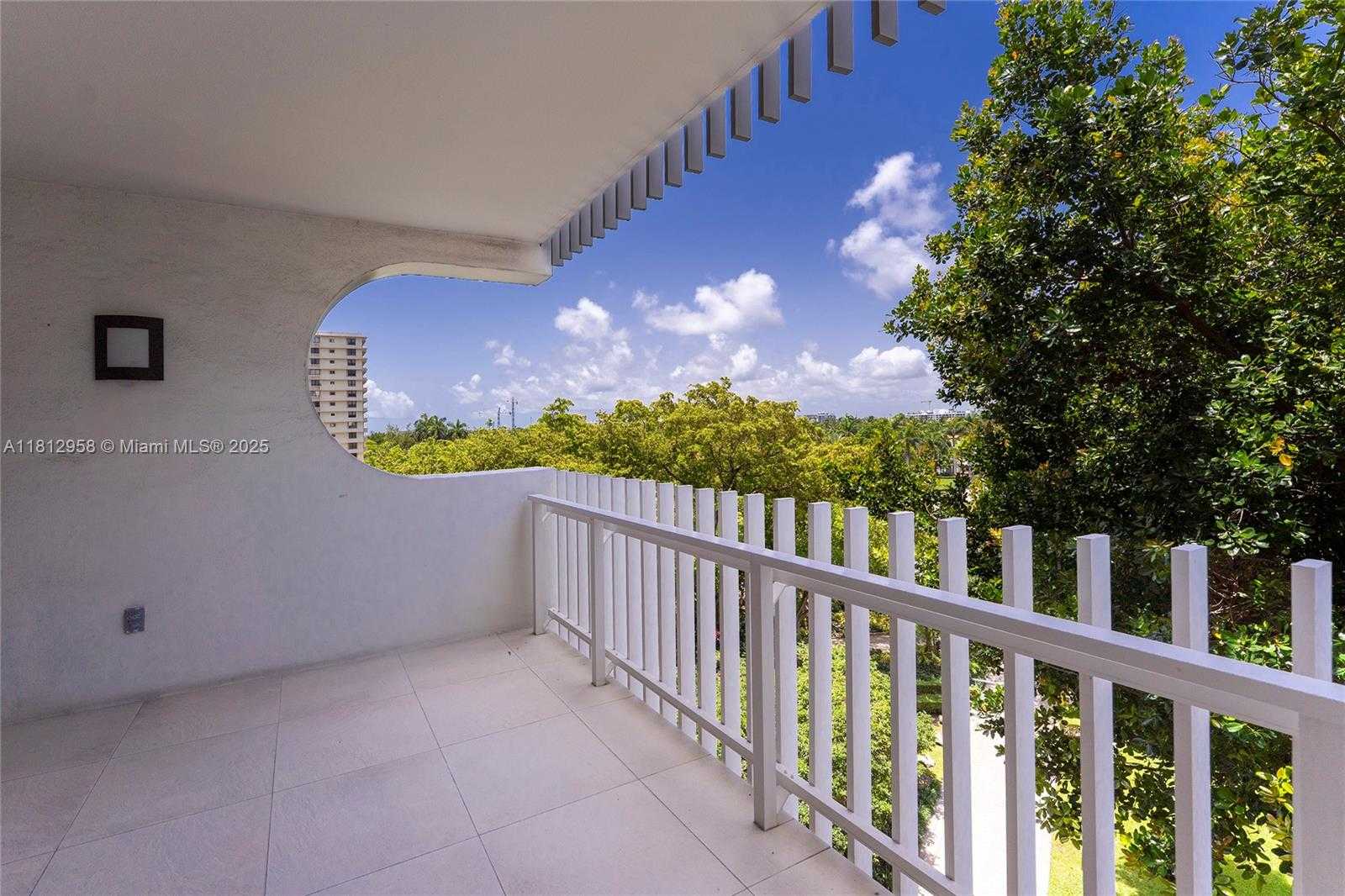Small Image of 10205 COLLINS AVE #401, Bal Harbour Number 44