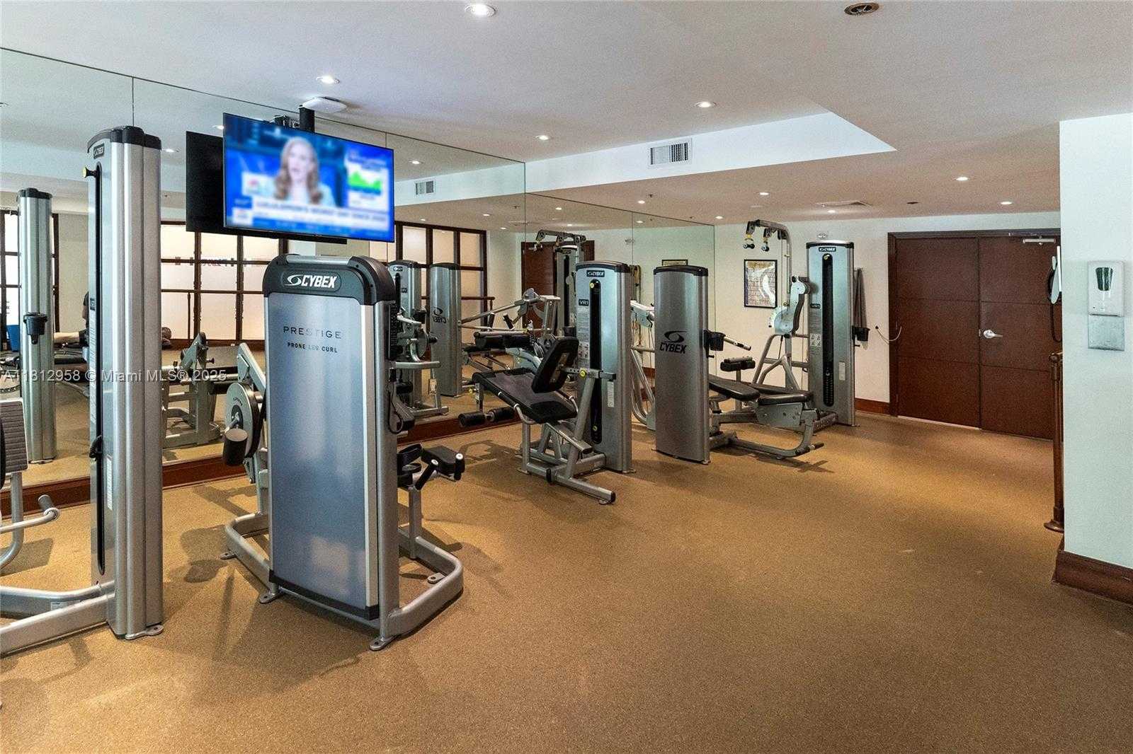 Small Image of 10205 COLLINS AVE #401, Bal Harbour Number 49