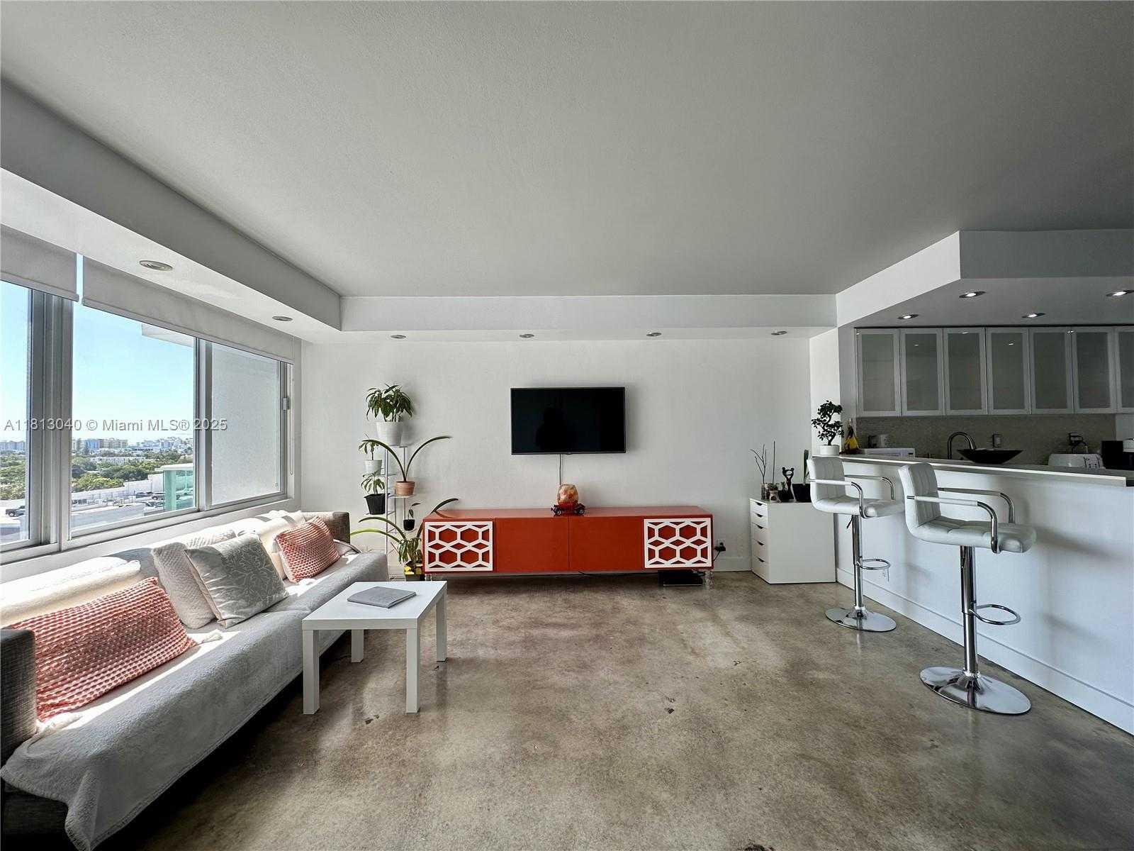 Small Image of 1000 WEST AVE #932, Miami Beach Number 10