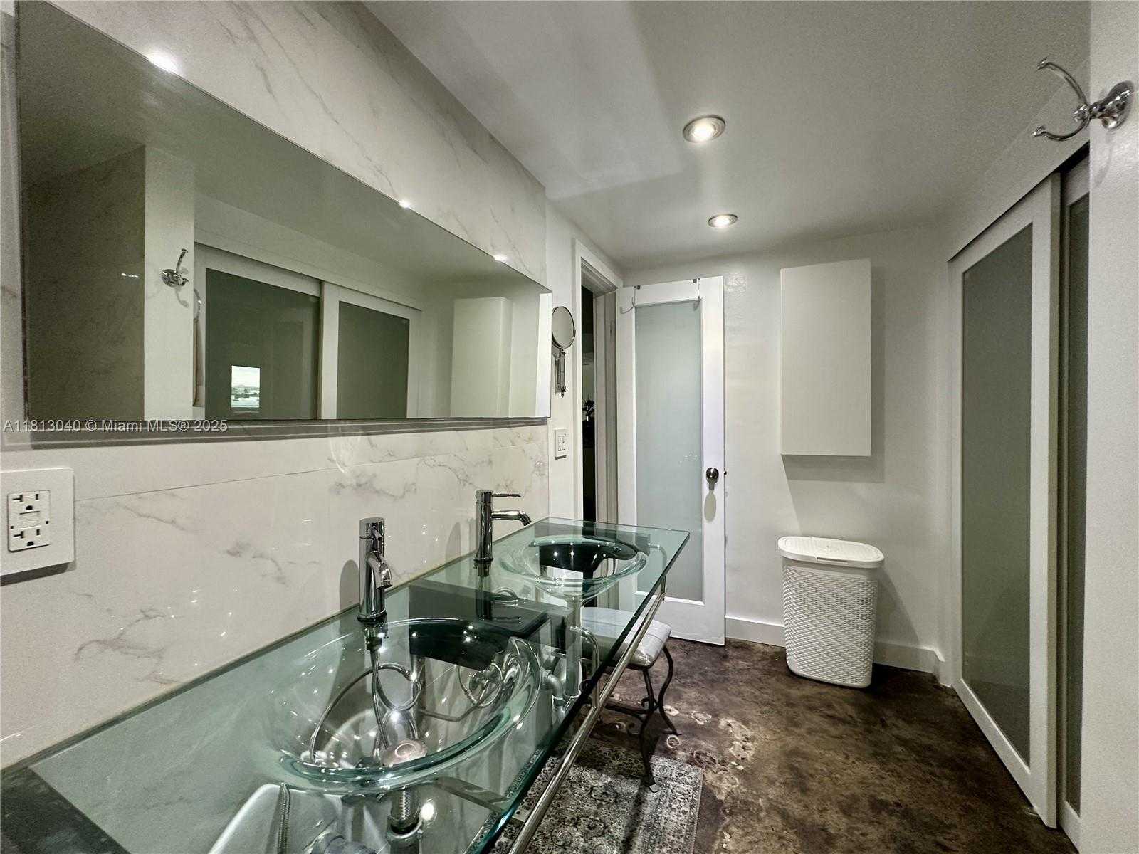 Small Image of 1000 WEST AVE #932, Miami Beach Number 17