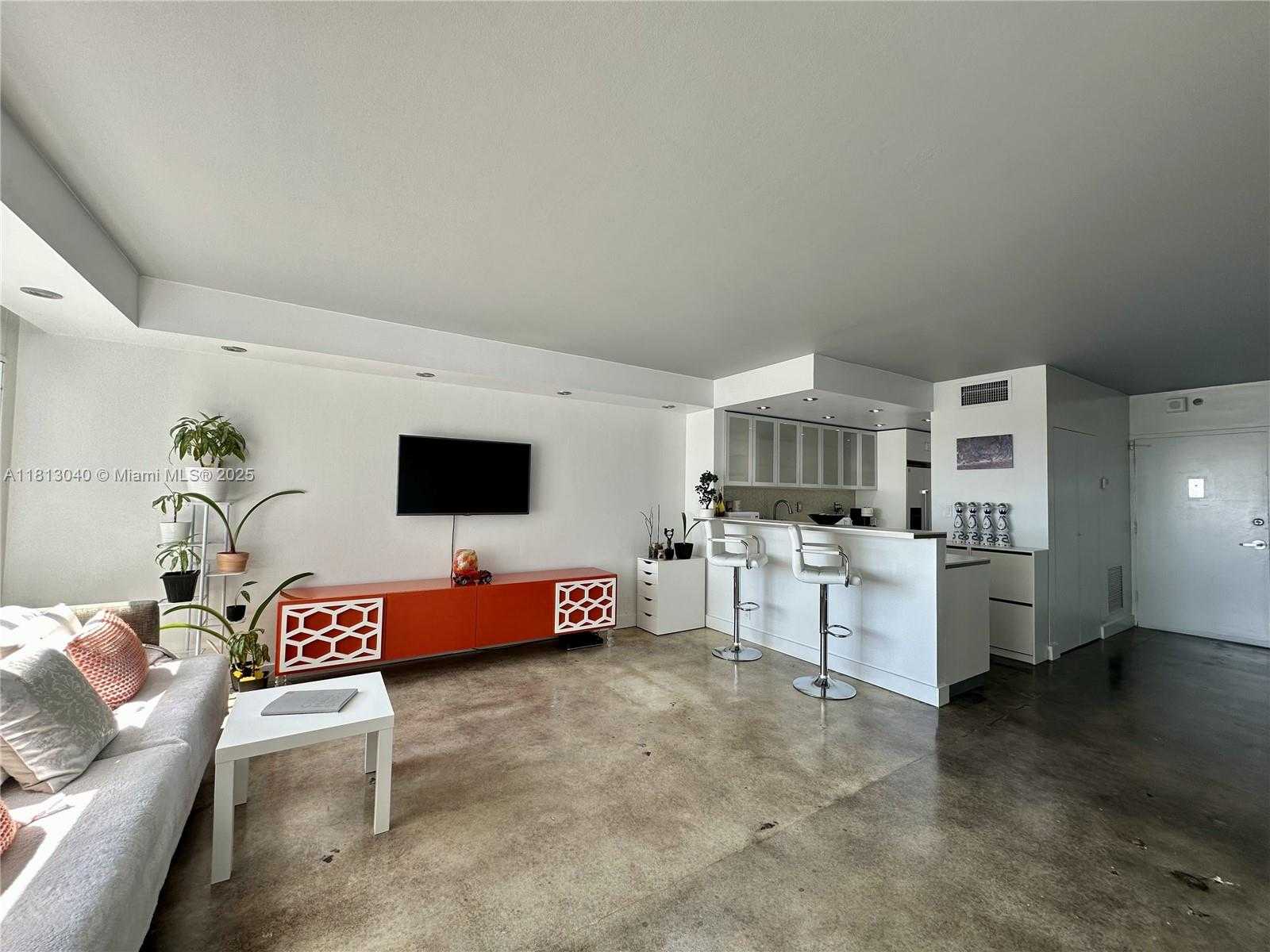 Small Image of 1000 WEST AVE #932, Miami Beach Number 9