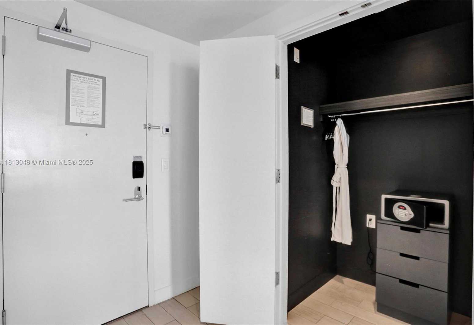 Small Image of 3101 BAYSHORE DR #1208, Fort Lauderdale Number 12