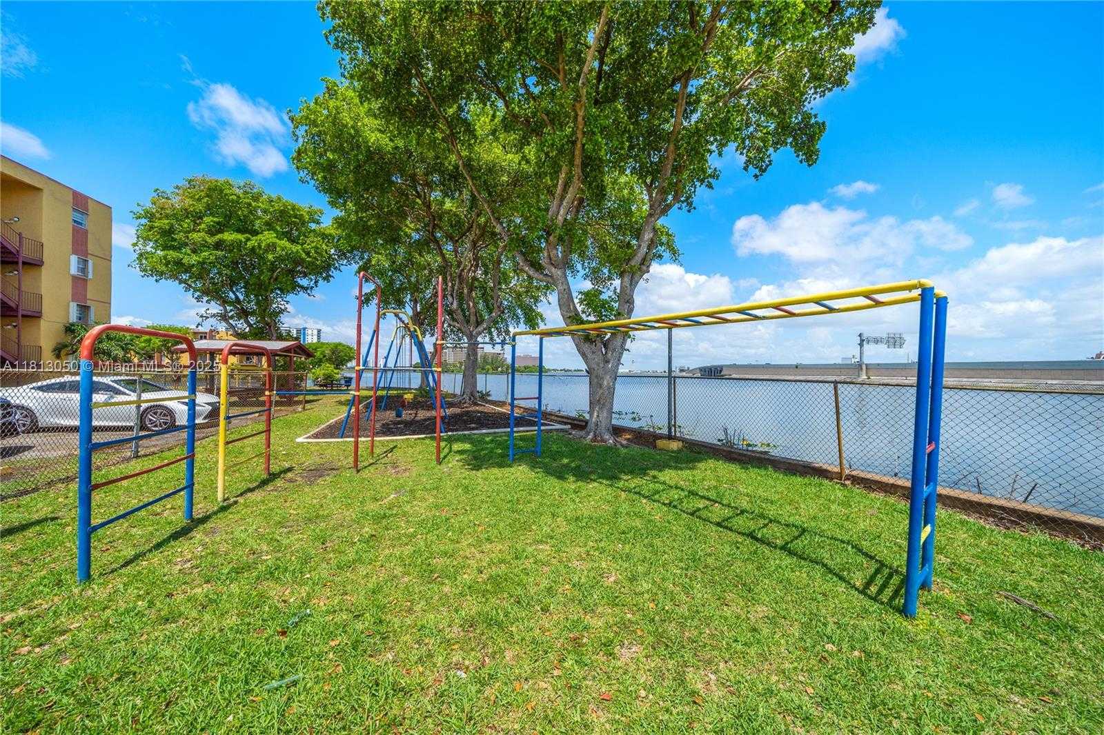 Small Image of 4709 NORTH WEST 7TH ST #405-9, Miami Number 21