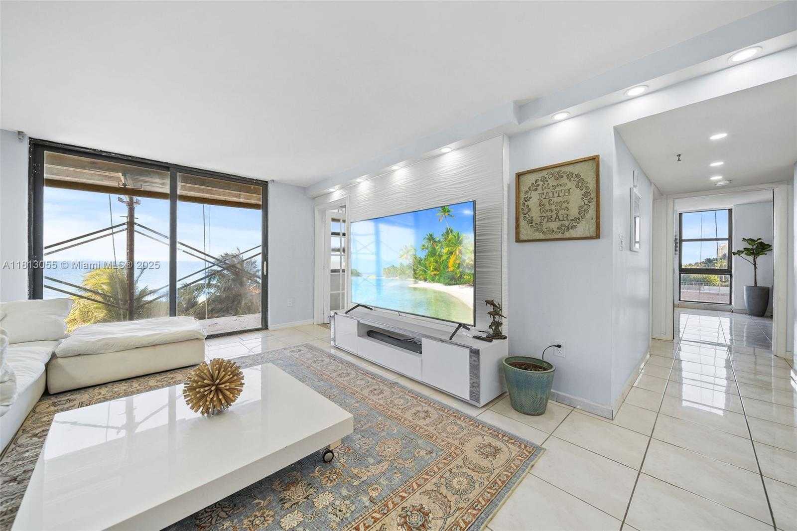 Small Image of 6061 COLLINS AVE #5F, Miami Beach Number 15