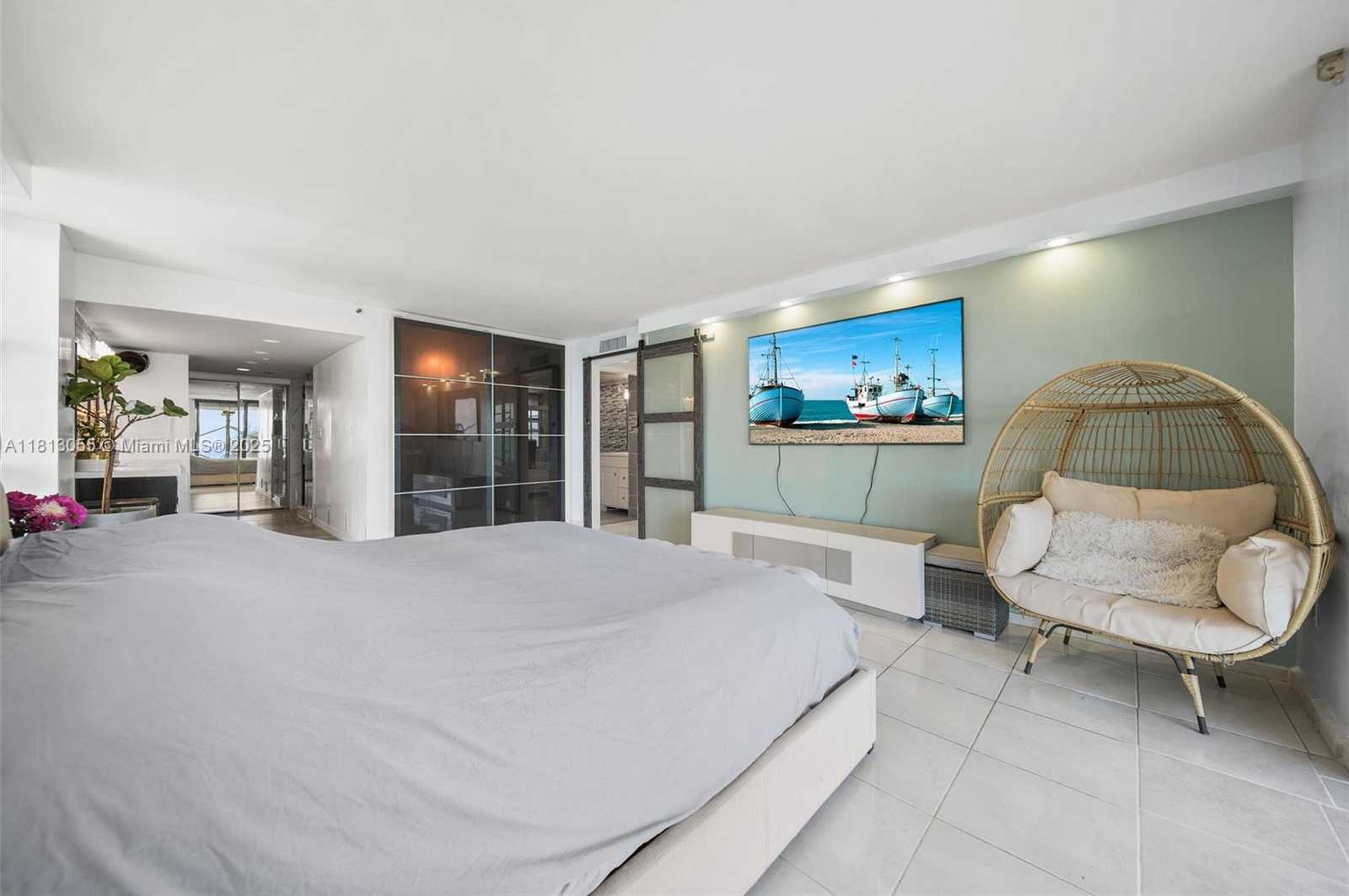 Small Image of 6061 COLLINS AVE #5F, Miami Beach Number 18
