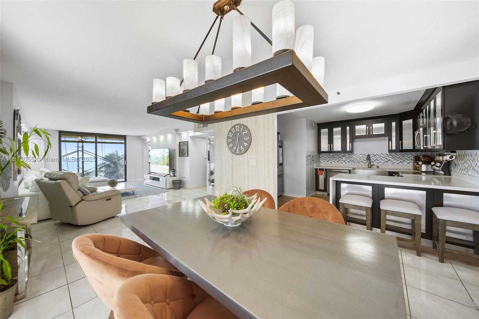 Small Image of 6061 COLLINS AVE #5F, Miami Beach Number 7
