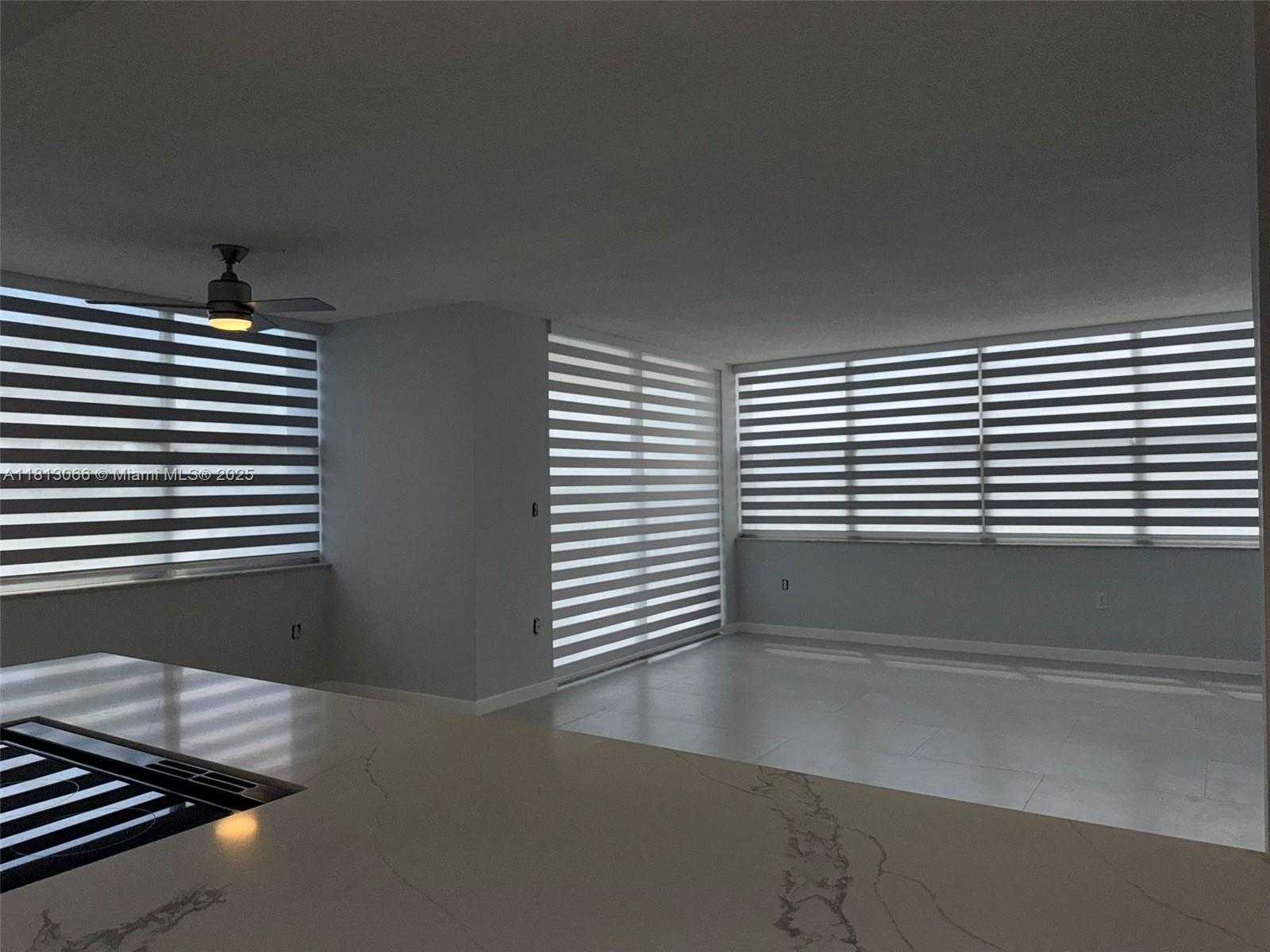 Small Image of 1300 NORTH EAST MIAMI GARDENS DR #521E, Miami Gardens Number 4