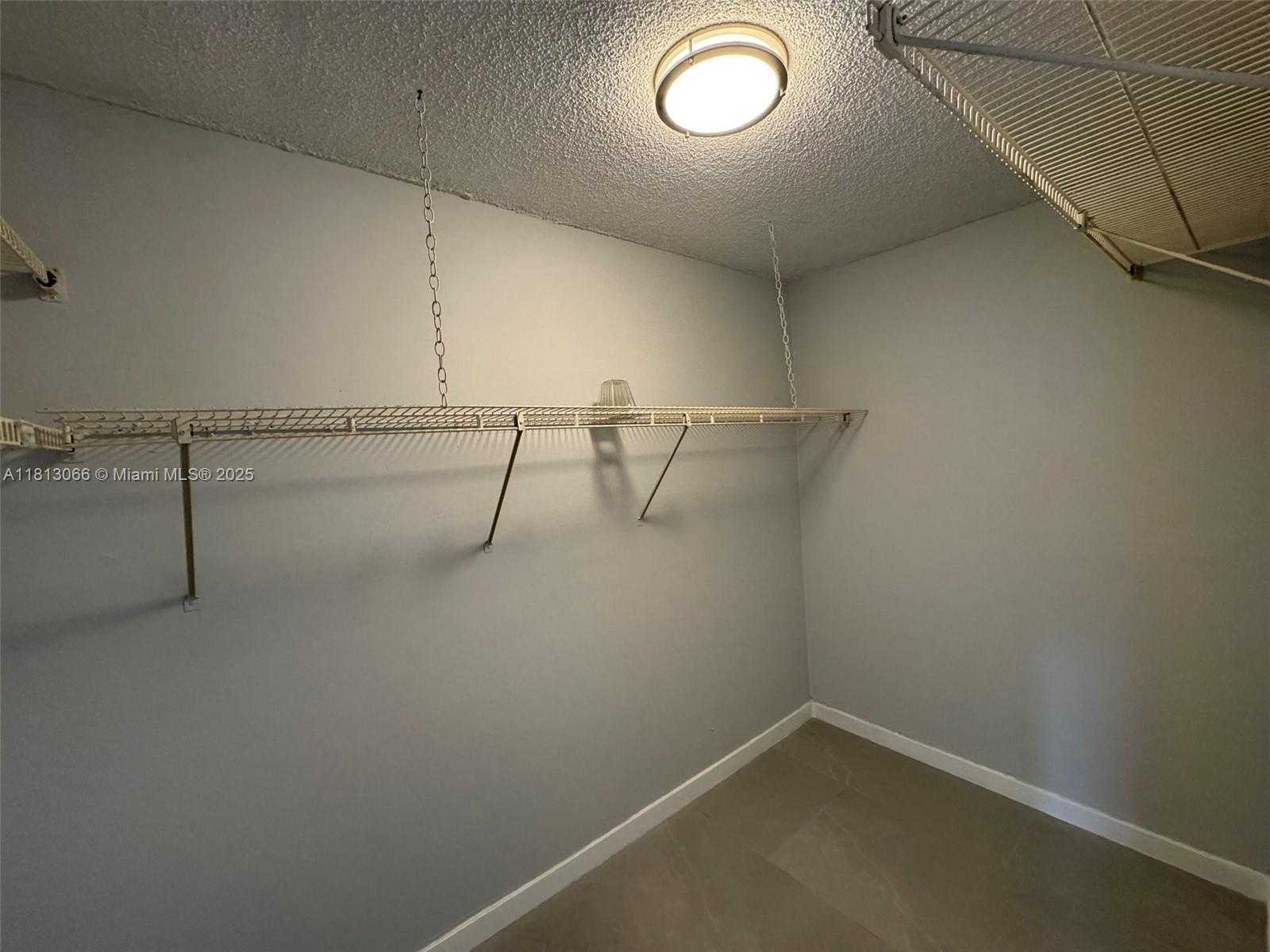 Small Image of 1300 NORTH EAST MIAMI GARDENS DR #521E, Miami Gardens Number 6