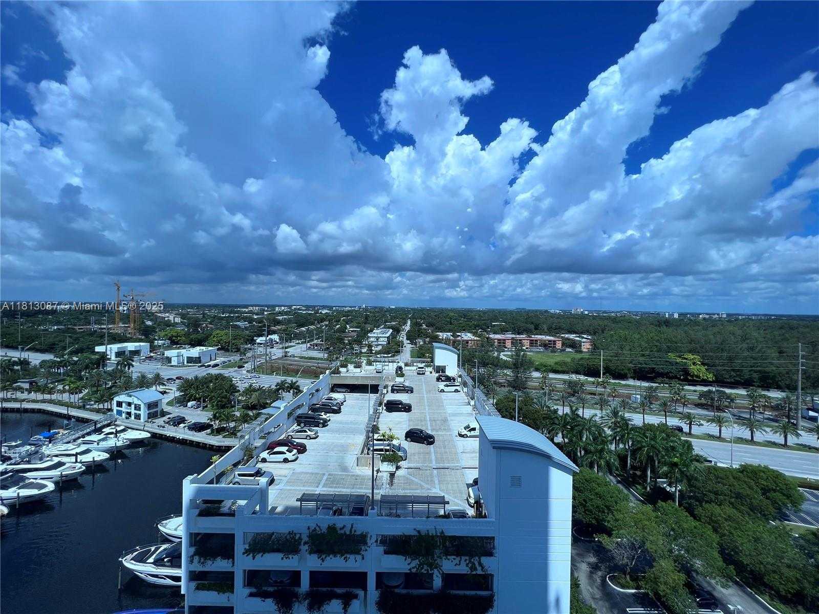 Small Image of 17301 BISCAYNE BLVD #1402, North Miami Beach Number 18