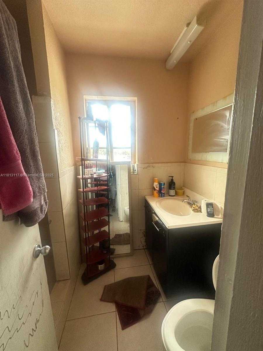Small Image of 13700 NORTH EAST 6TH AVE #311, North Miami Number 5