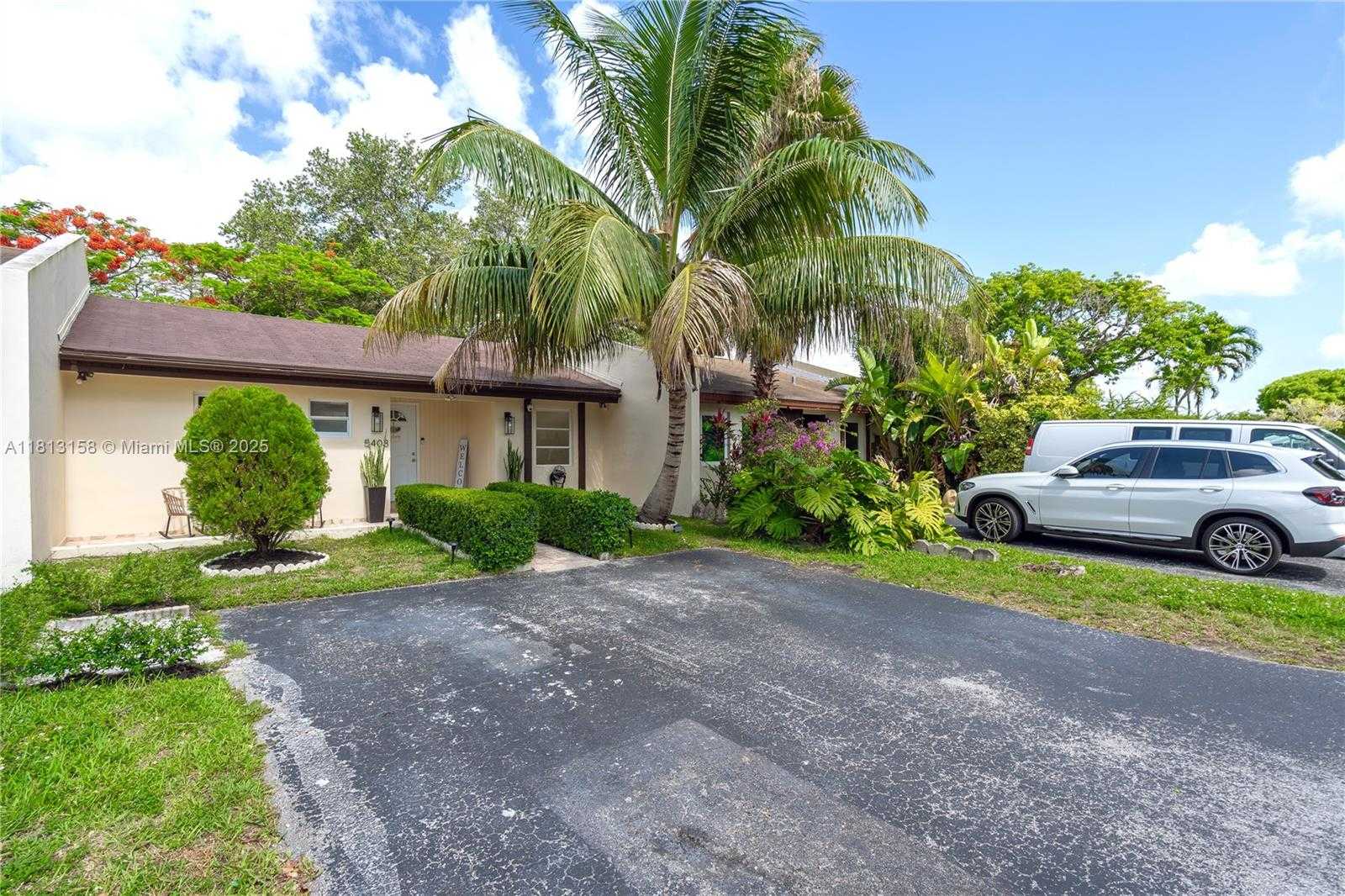 Small Image of 5408 SOUTH WEST 138TH AVE, Miami Number 2