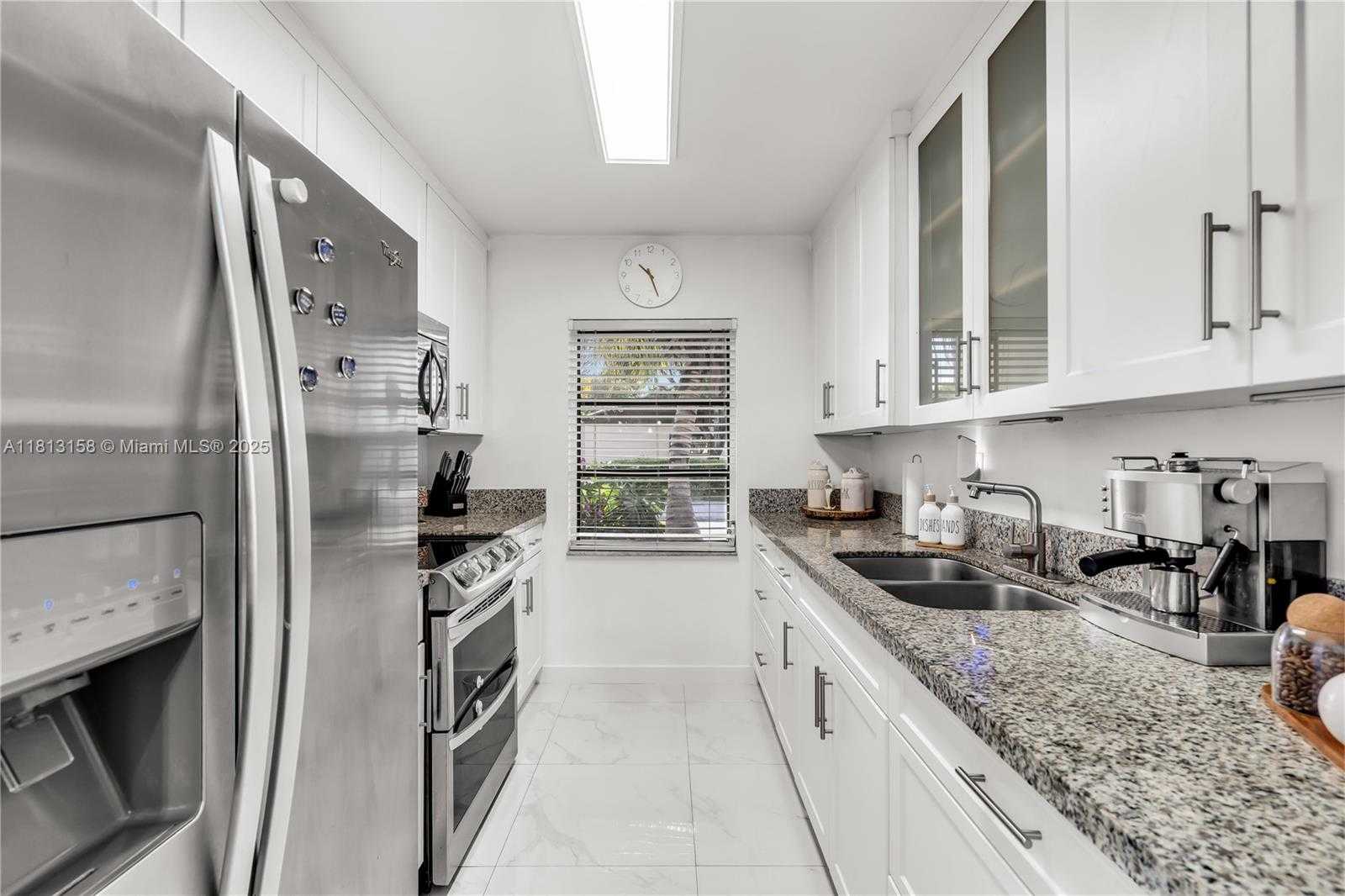 Small Image of 5408 SOUTH WEST 138TH AVE, Miami Number 4
