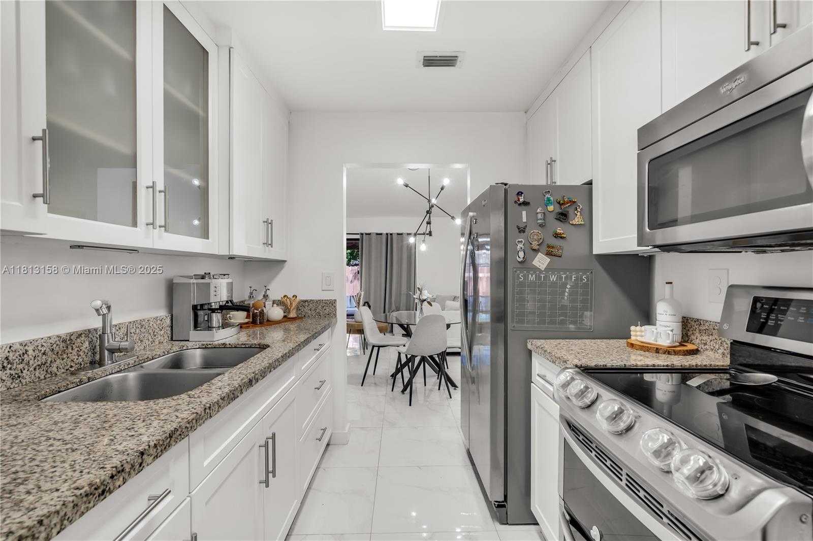 Small Image of 5408 SOUTH WEST 138TH AVE, Miami Number 5