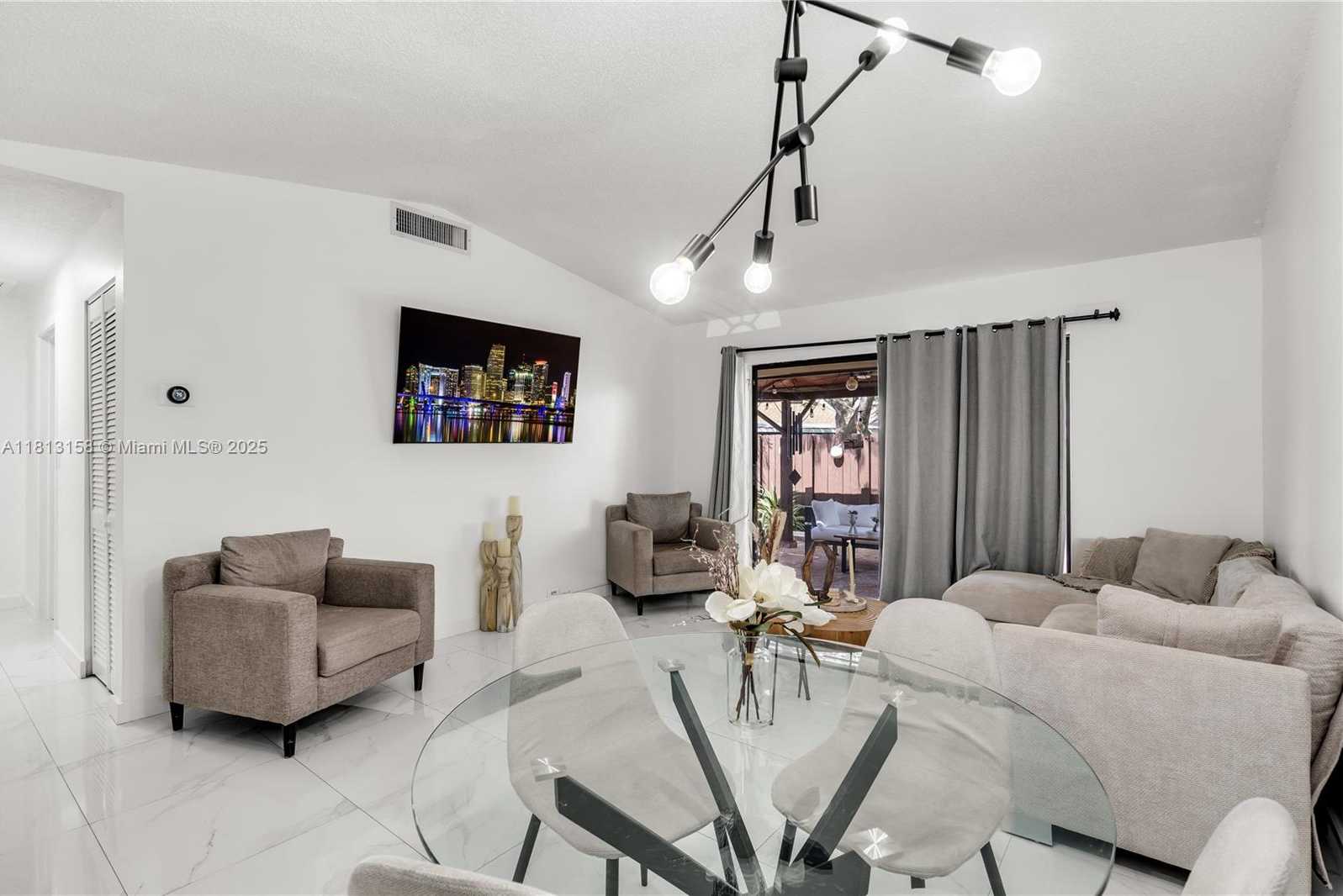Small Image of 5408 SOUTH WEST 138TH AVE, Miami Number 7