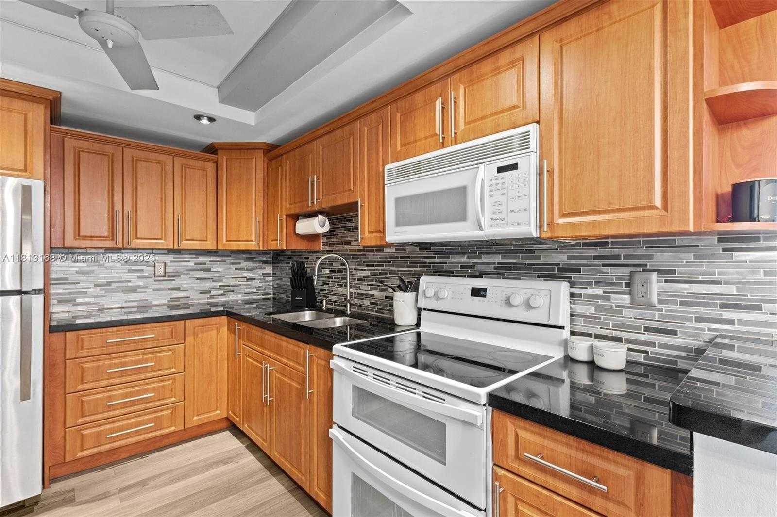 Small Image of 6451 NORTH UNIVERSITY DR #205, Tamarac Number 11