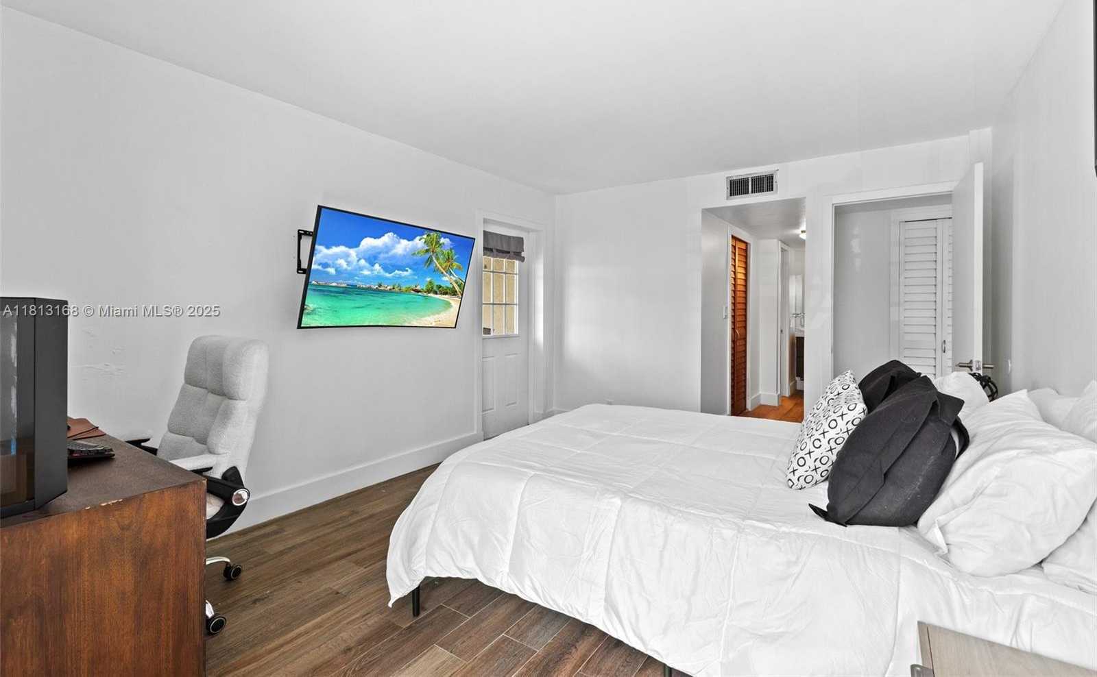 Small Image of 6451 NORTH UNIVERSITY DR #205, Tamarac Number 15