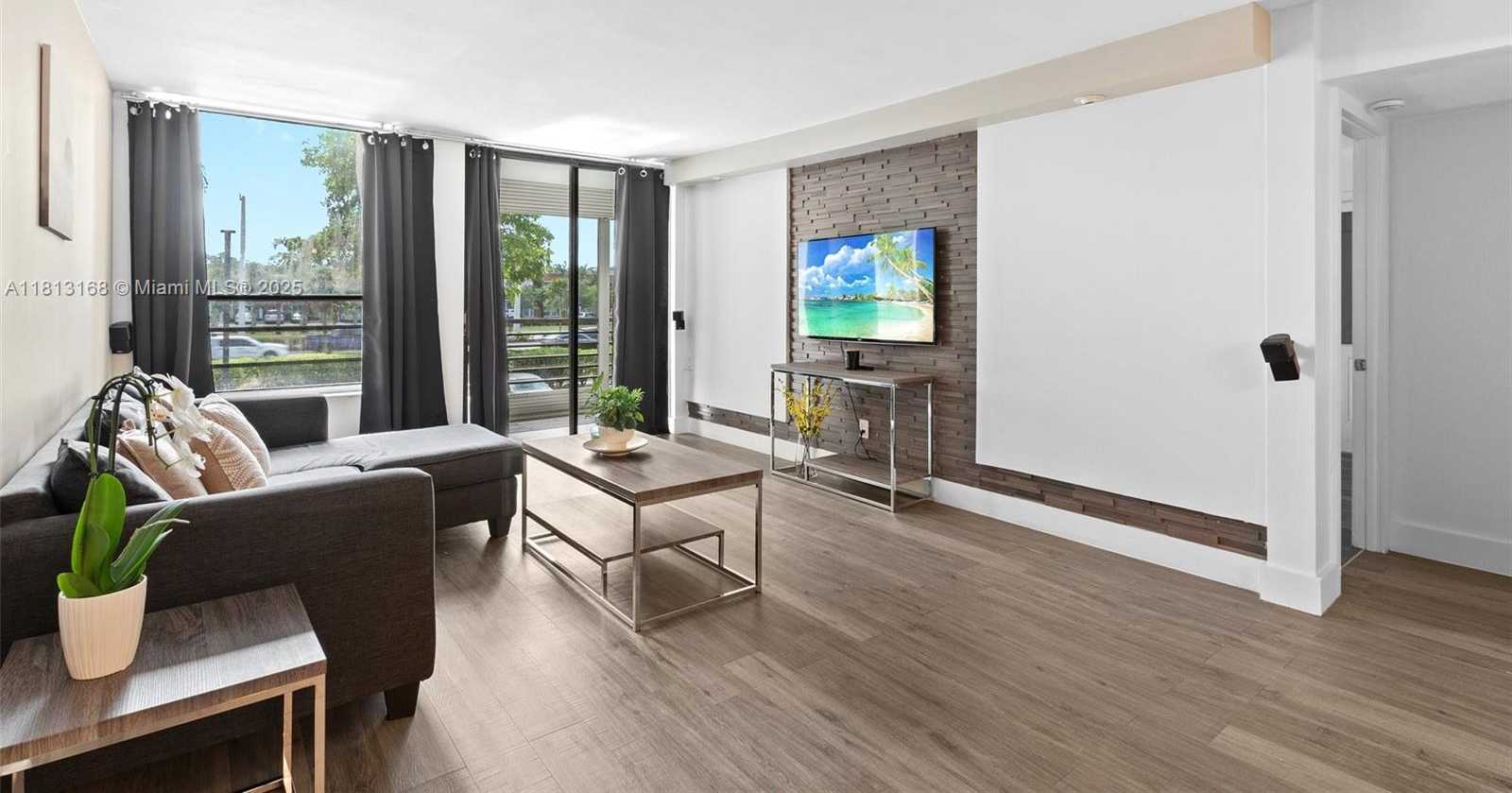 Small Image of 6451 NORTH UNIVERSITY DR #205, Tamarac Number 4