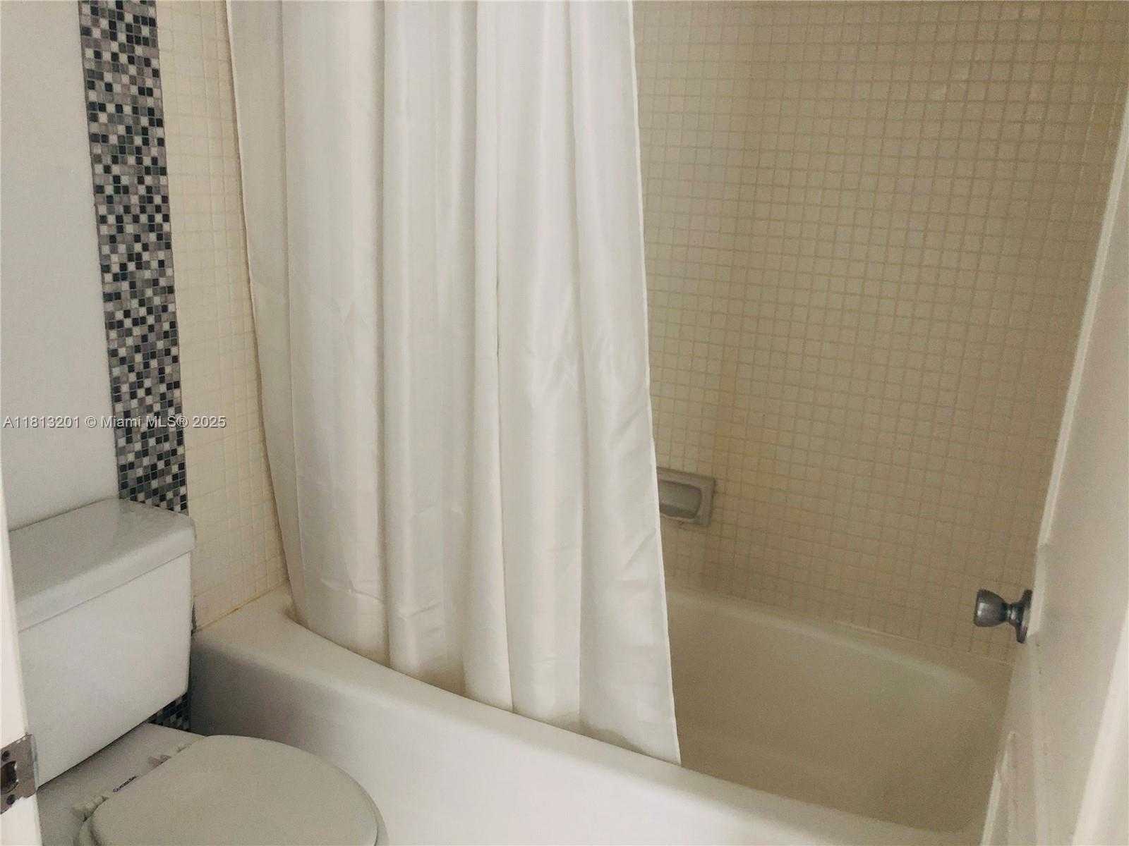 Small Image of 20505 EAST COUNTRY CLUB DR #2039, Aventura Number 24