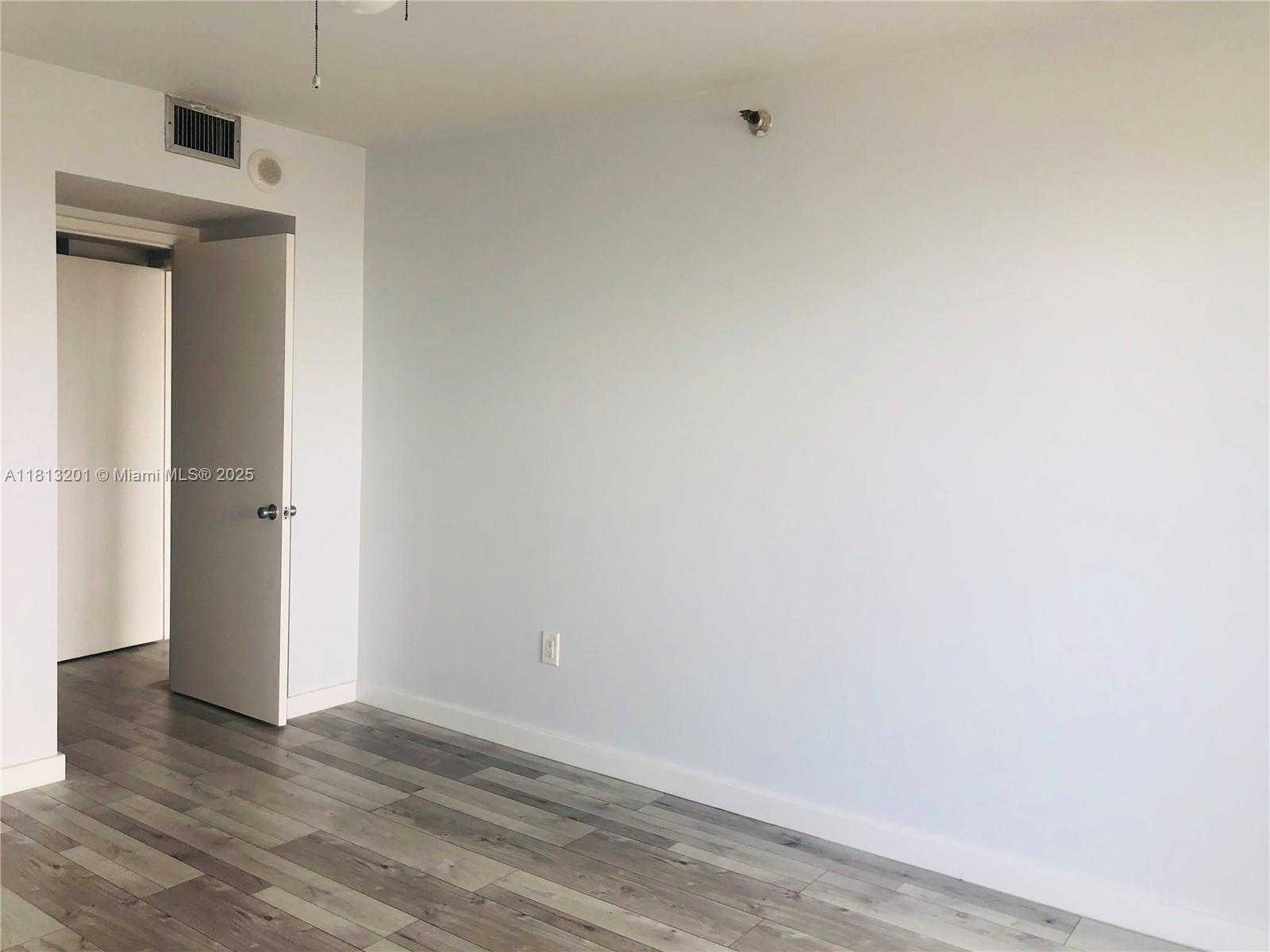 Small Image of 20505 EAST COUNTRY CLUB DR #2039, Aventura Number 31