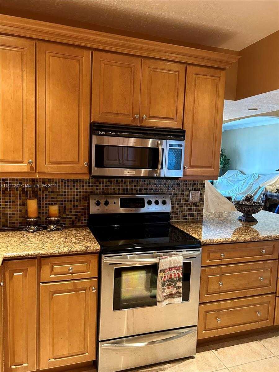 Small Image of 1500 SOUTH OCEAN DR #PHJ, Hollywood Number 13