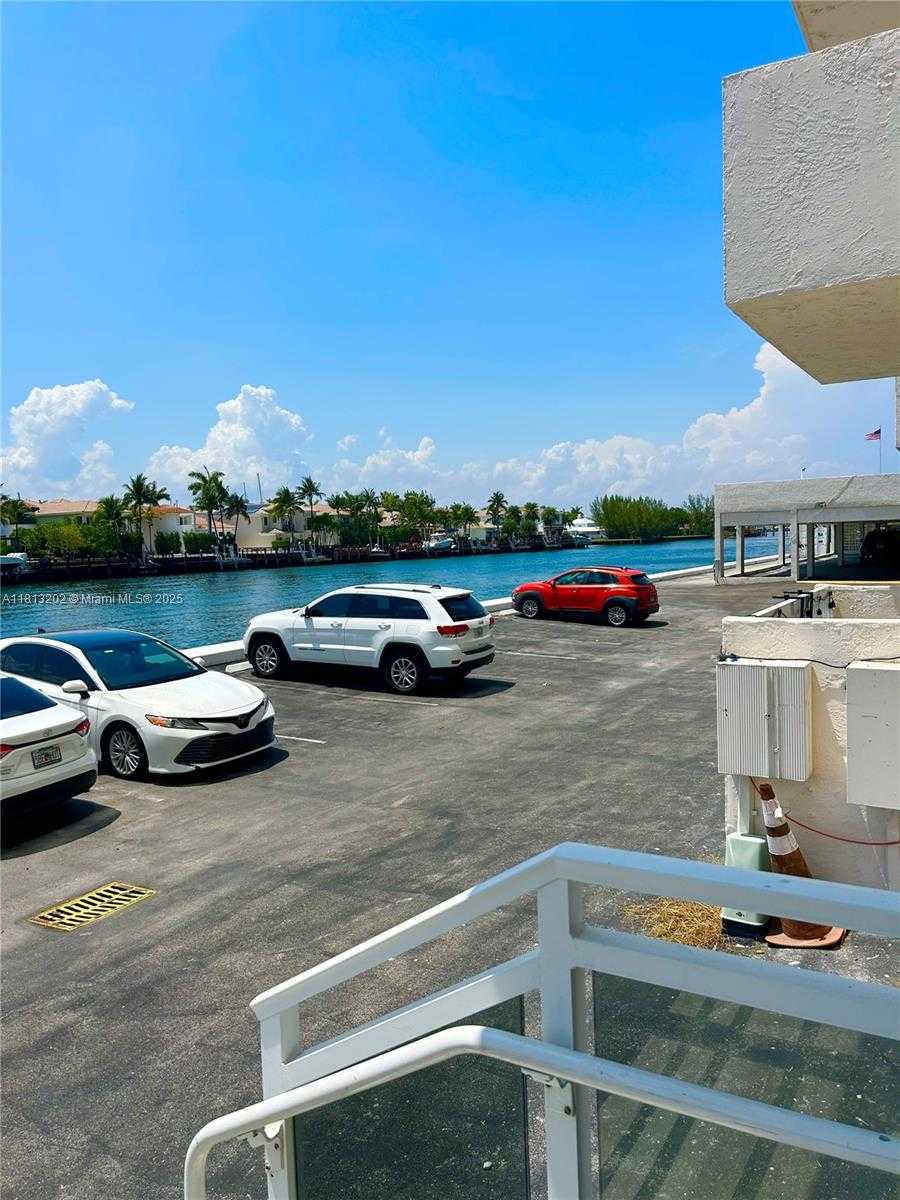 Small Image of 1500 SOUTH OCEAN DR #PHJ, Hollywood Number 5