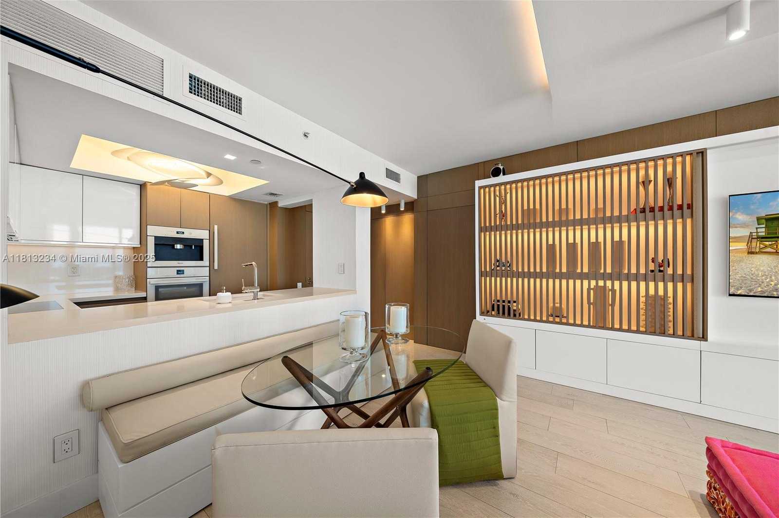 Small Image of 1500 OCEAN DR #910, Miami Beach Number 21