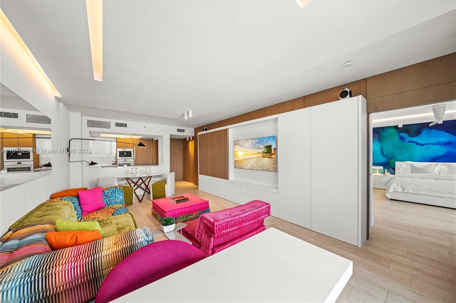 Small Image of 1500 OCEAN DR #910, Miami Beach Number 24