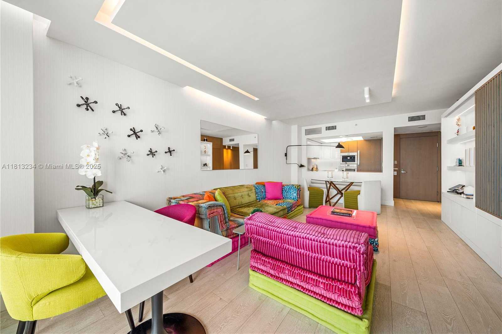Small Image of 1500 OCEAN DR #910, Miami Beach Number 25