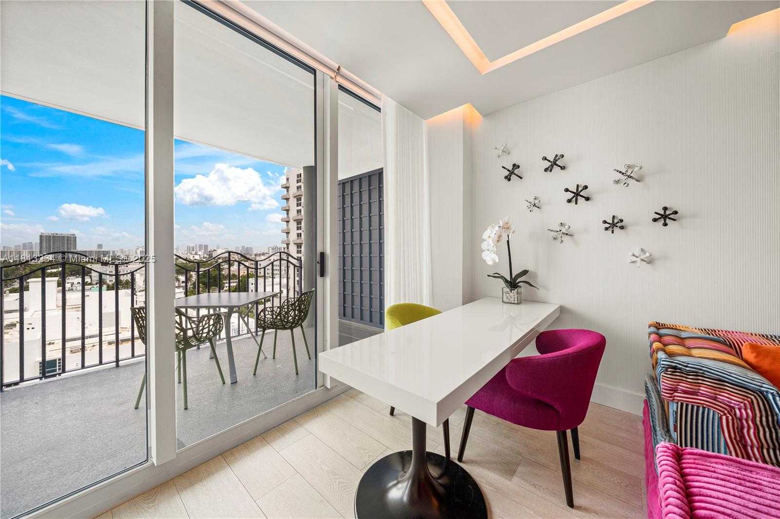 Small Image of 1500 OCEAN DR #910, Miami Beach Number 26