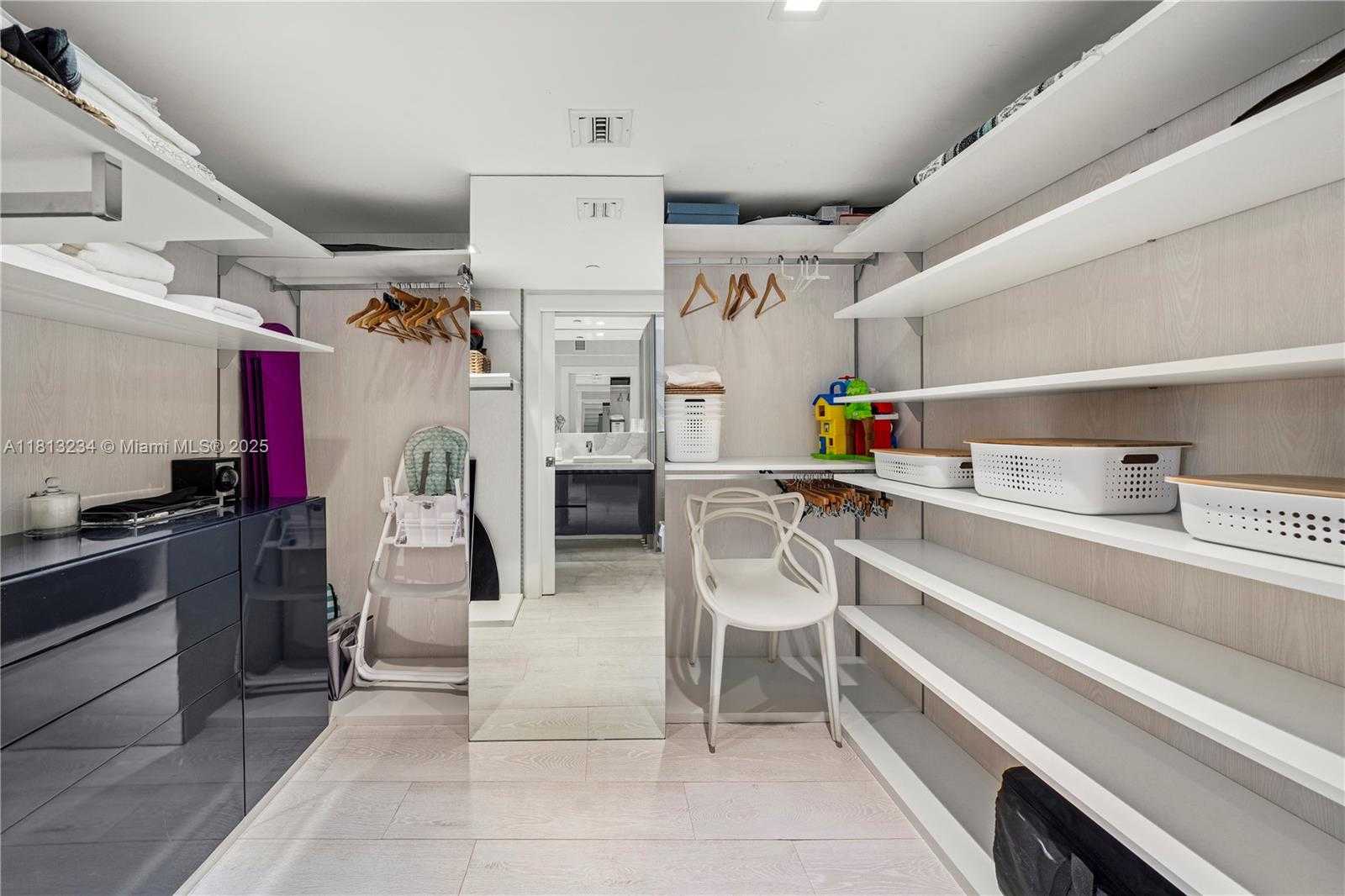 Small Image of 1500 OCEAN DR #910, Miami Beach Number 33