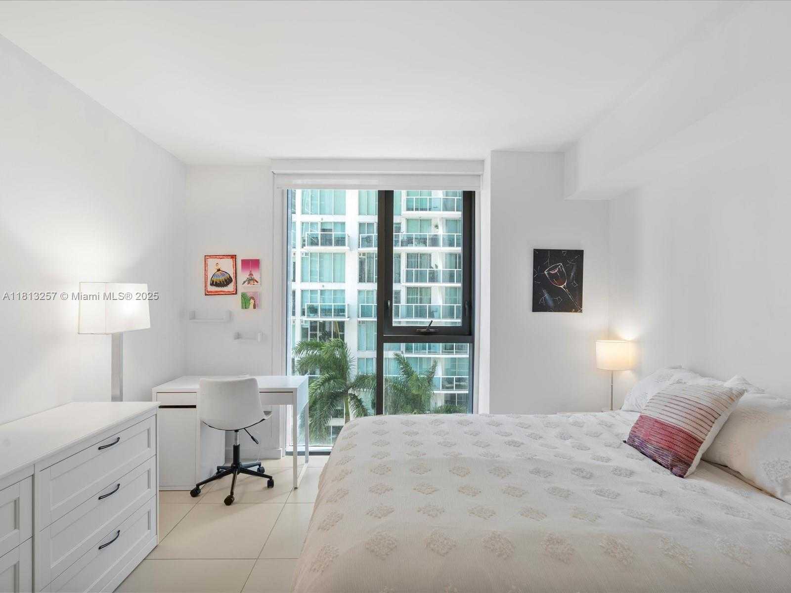 Small Image of 31 SOUTH EAST 6TH ST #802, Miami Number 17
