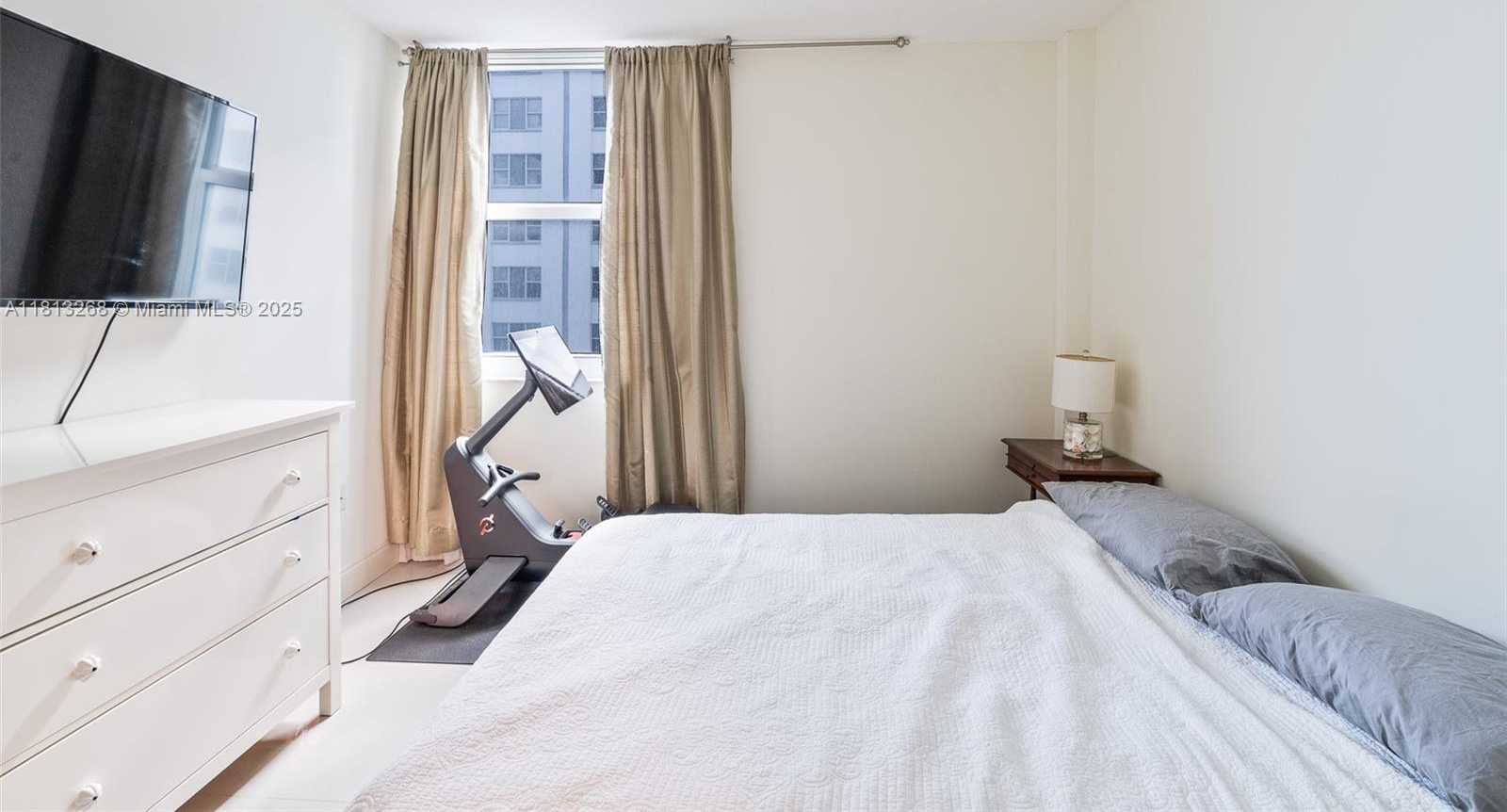 Small Image of 9201 COLLINS AVE #624, Surfside Number 15