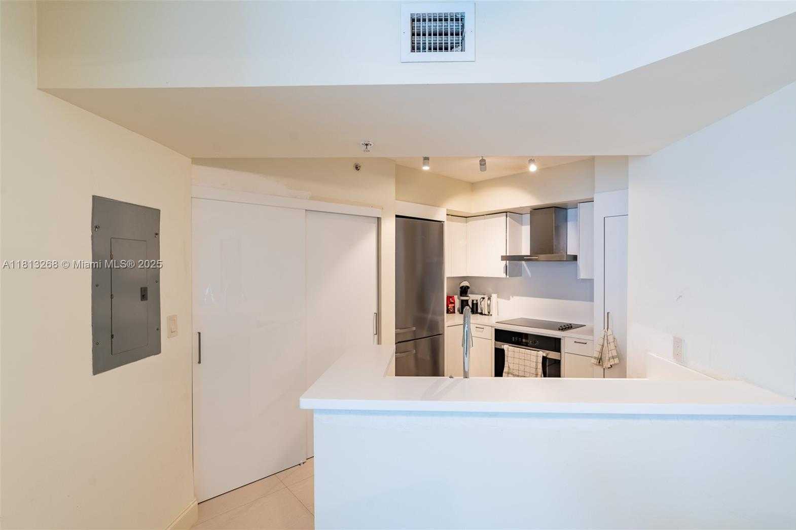 Small Image of 9201 COLLINS AVE #624, Surfside Number 4