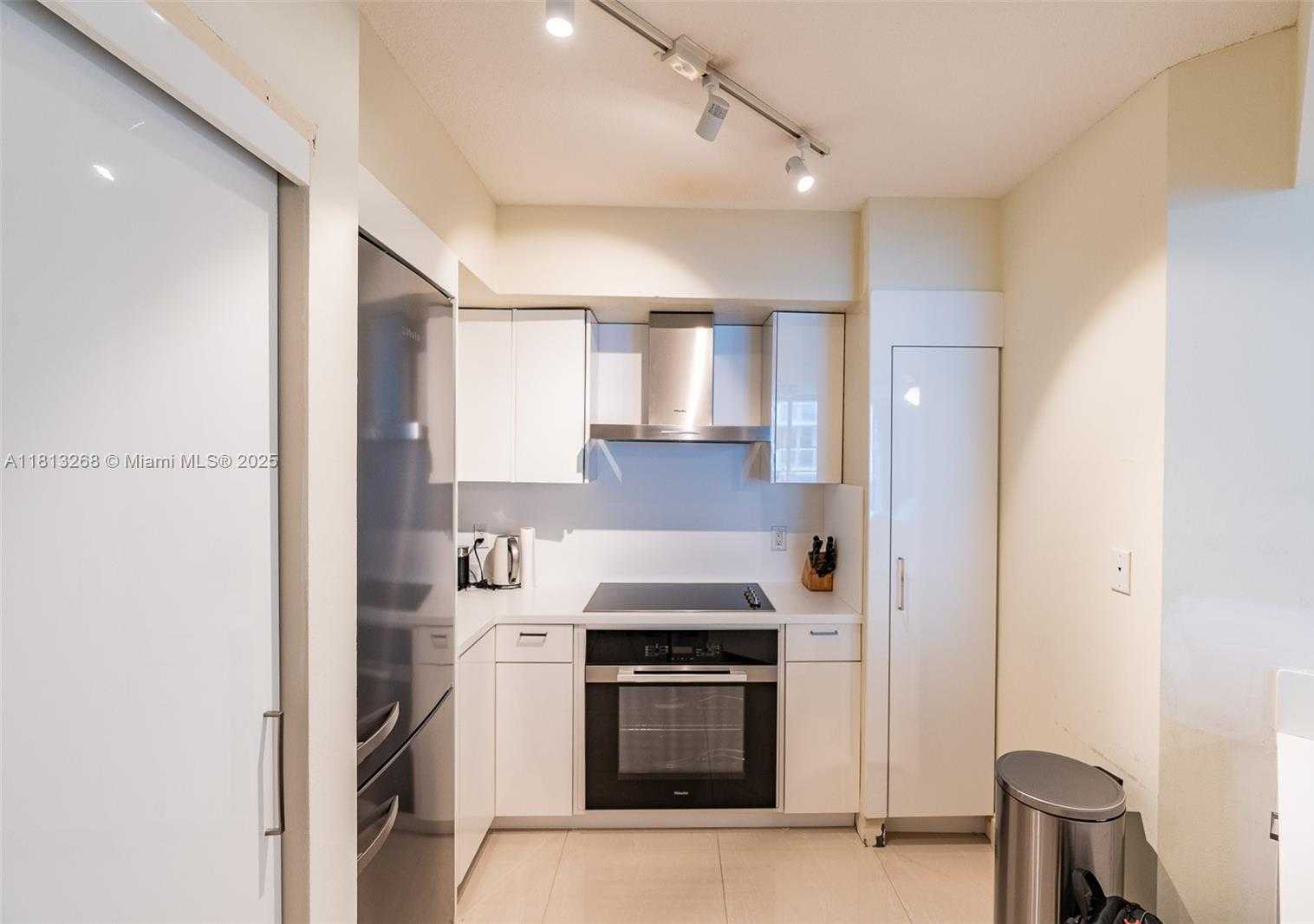 Small Image of 9201 COLLINS AVE #624, Surfside Number 6