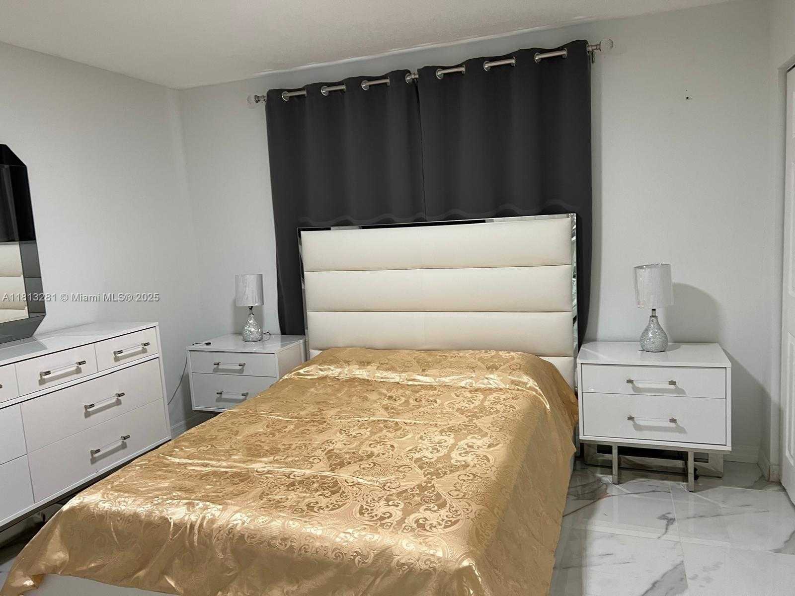 Small Image of 2905 PIERCE ST #7, Hollywood Number 17