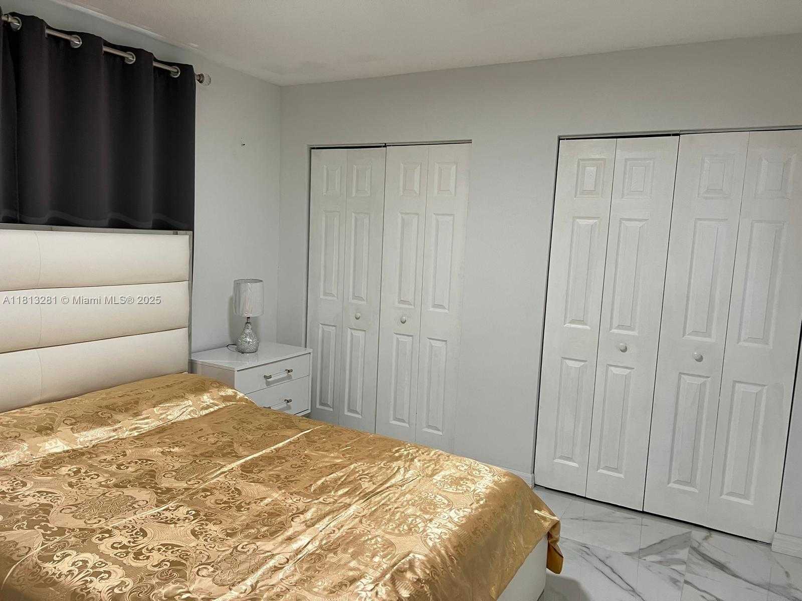 Small Image of 2905 PIERCE ST #7, Hollywood Number 19